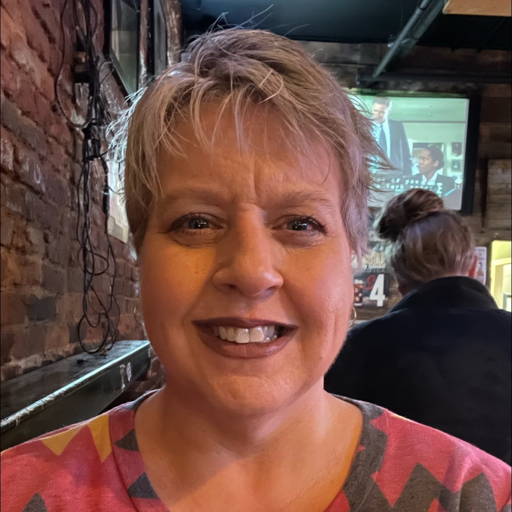 Meet your Posher, Gloria